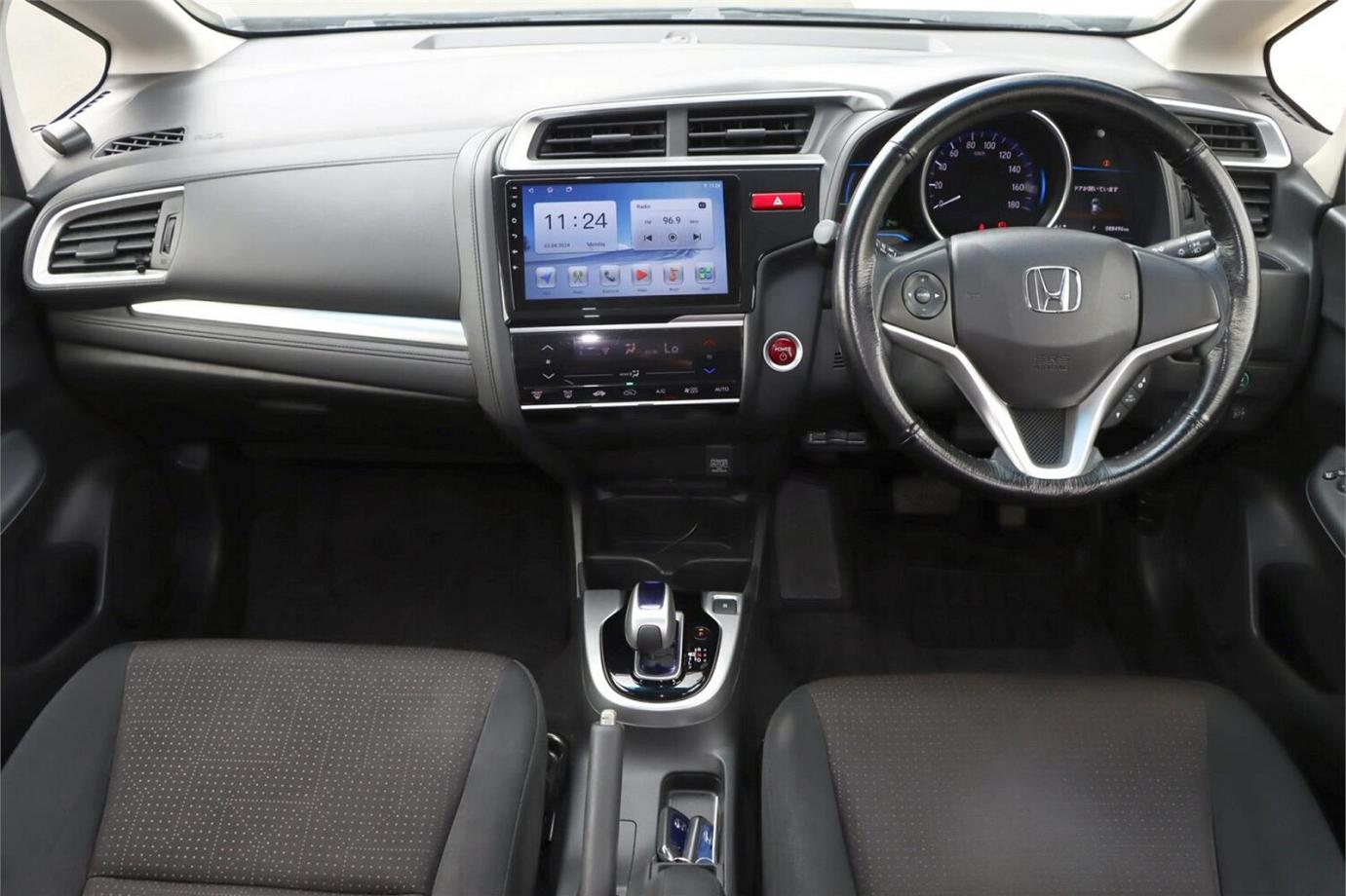 2015 Honda Fit F-package (hybrid)-17