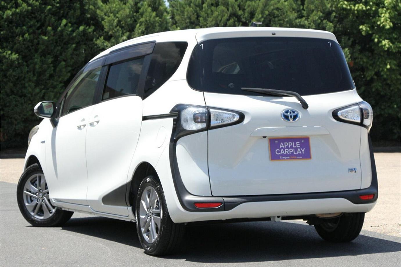 2015 Toyota Sienta G (hybrid)-22