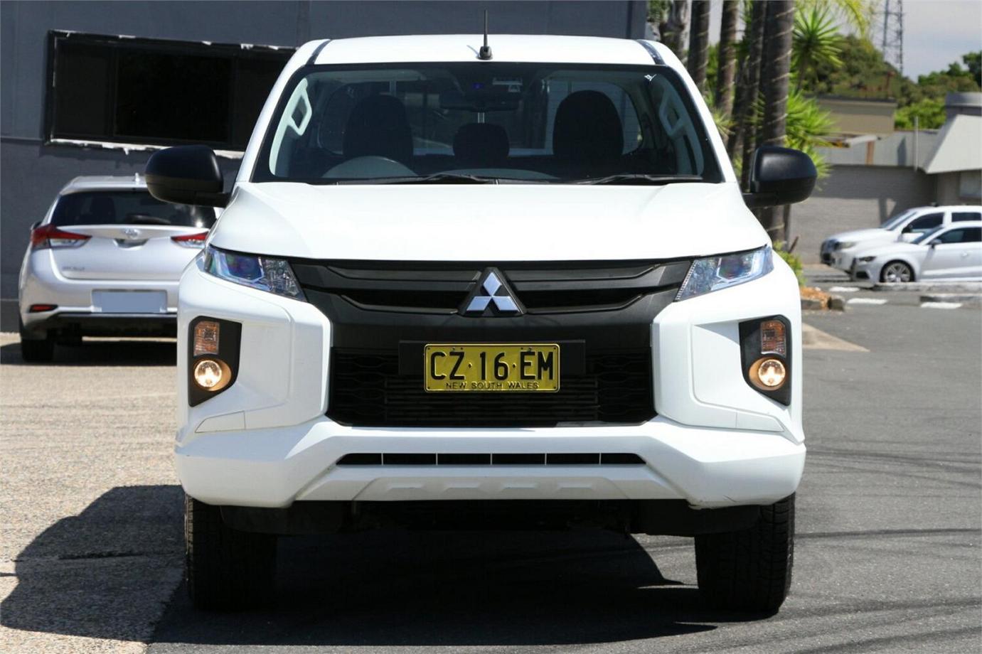 2020 Mitsubishi Triton Glx Adas (4x4)-14