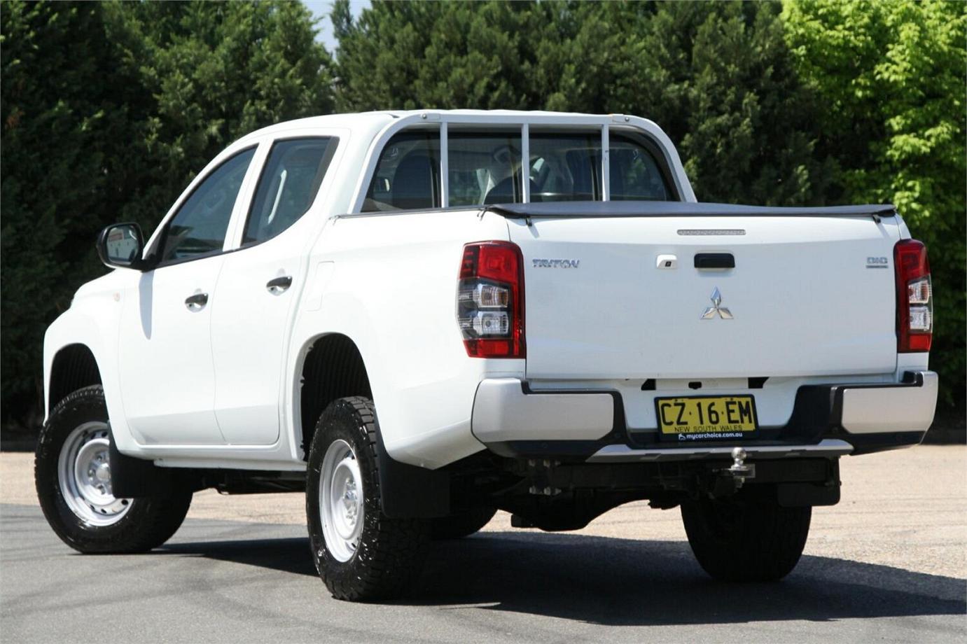 2020 Mitsubishi Triton Glx Adas (4x4)-18