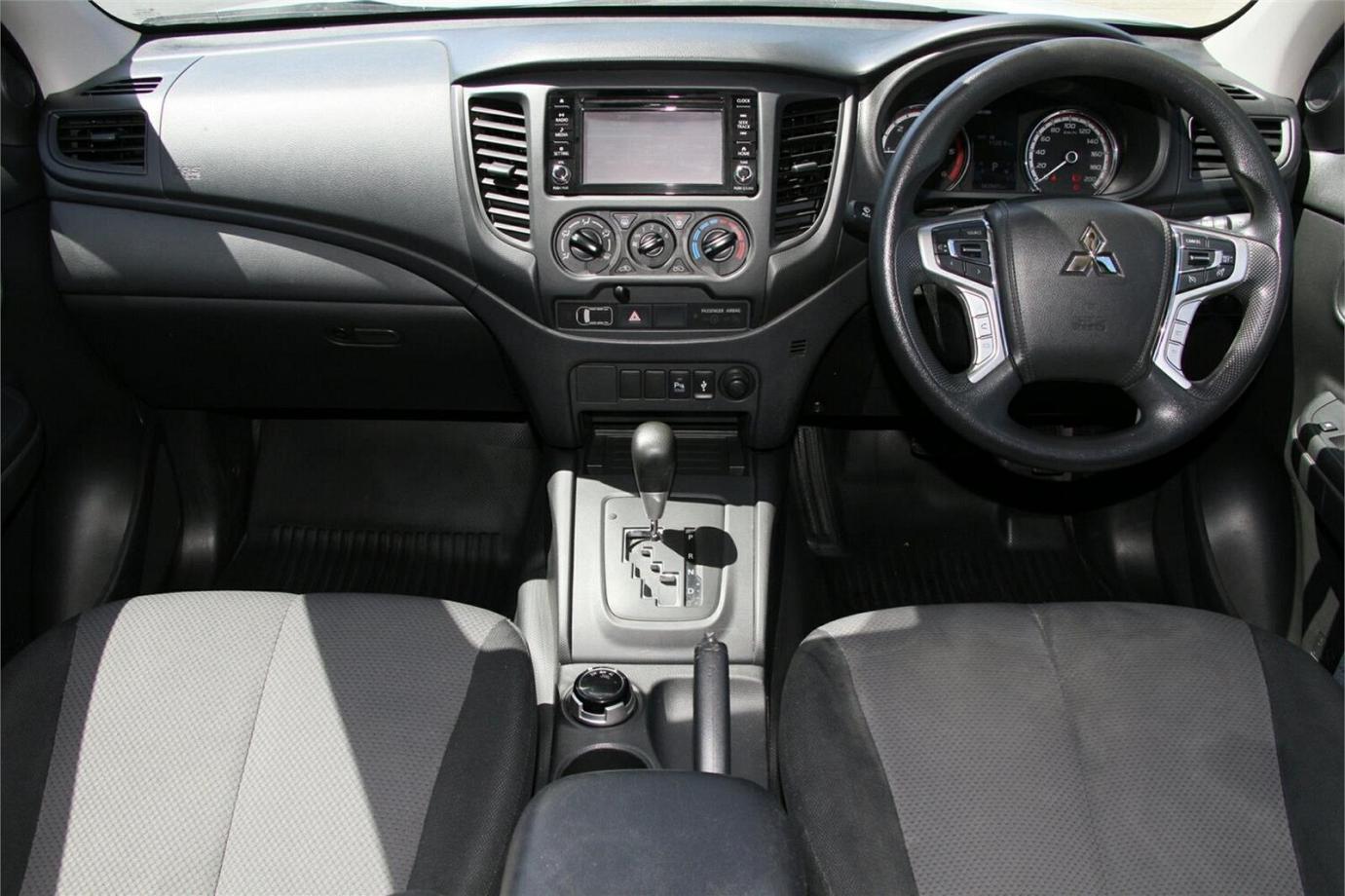 2020 Mitsubishi Triton Glx Adas (4x4)-21