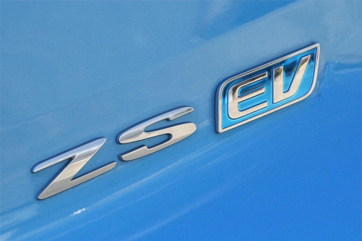 2022 Mg Zs Ev Essence-17