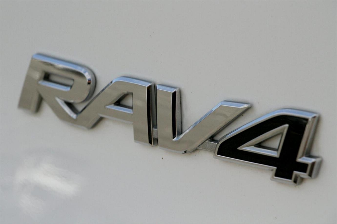 2020 TOYOTA RAV4 GX-17