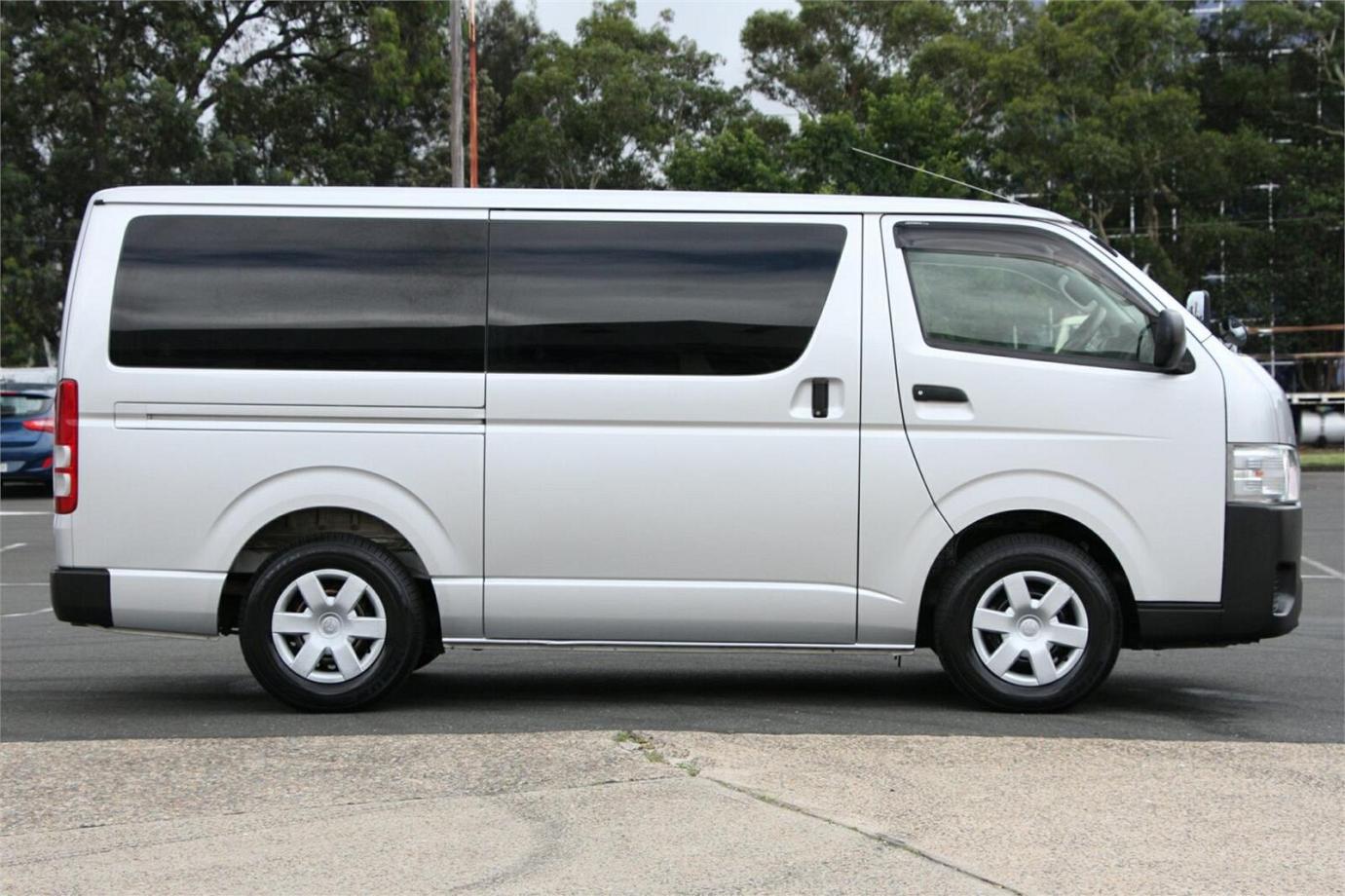 2017 Toyota Hiace Dx-11