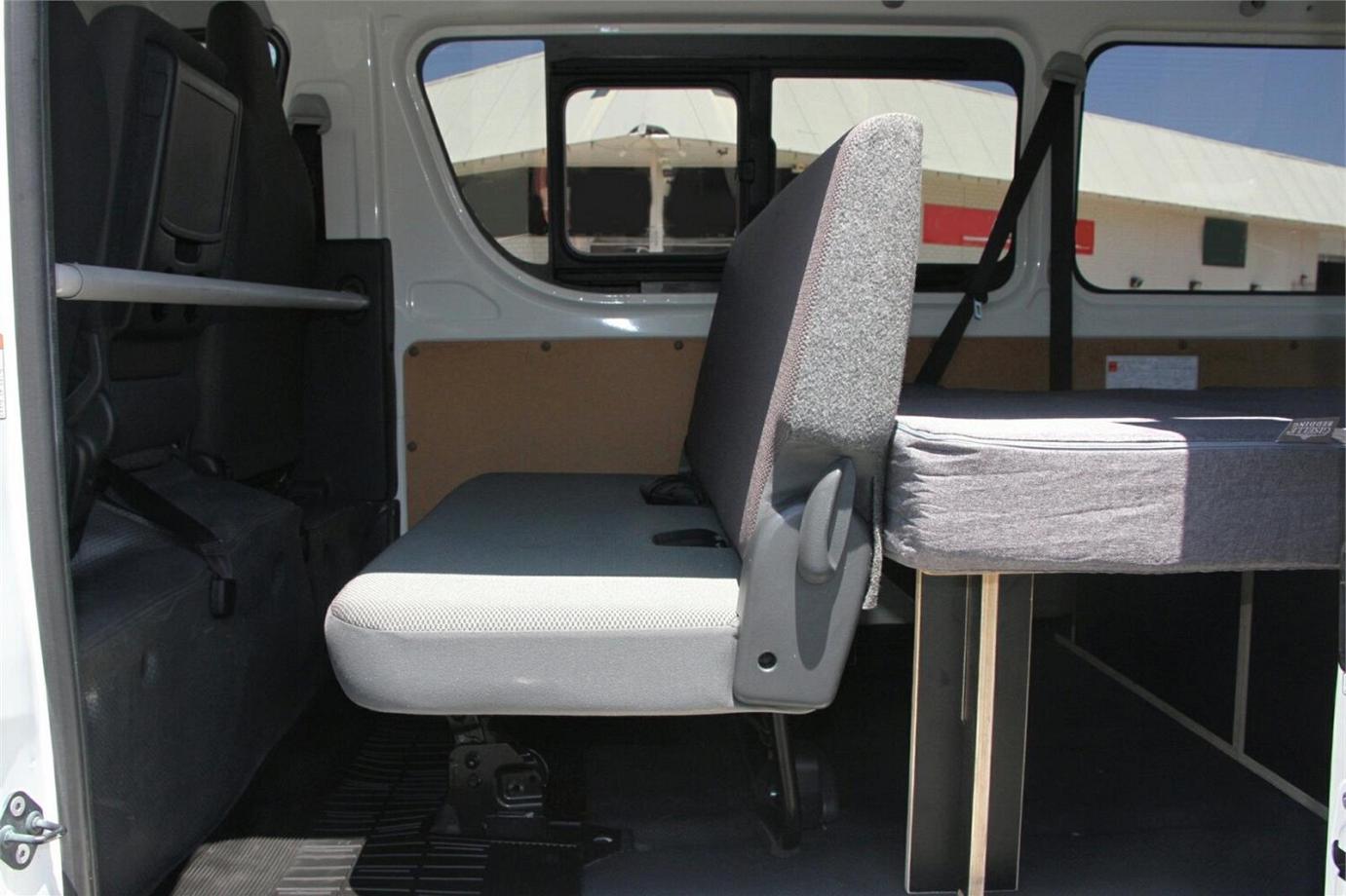 2018 Toyota Hiace Dx (camper Kit)-3