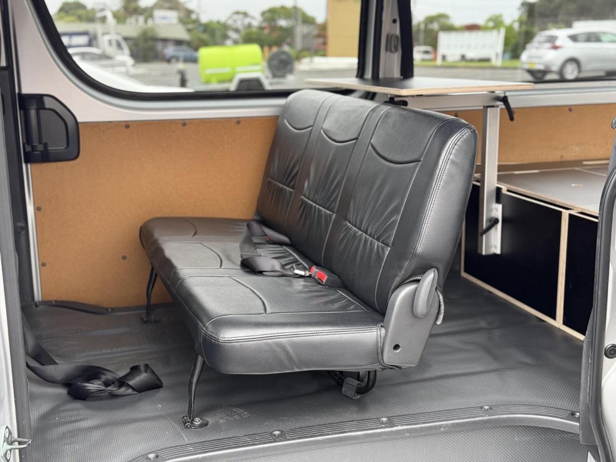 2015 Toyota Hiace Dx Gl Package (camper Kit)-3