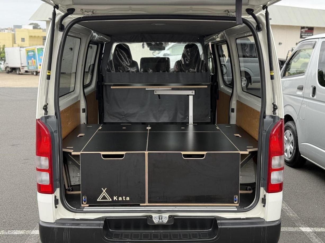 2018 Toyota Hiace Dx (camper Kit)-15