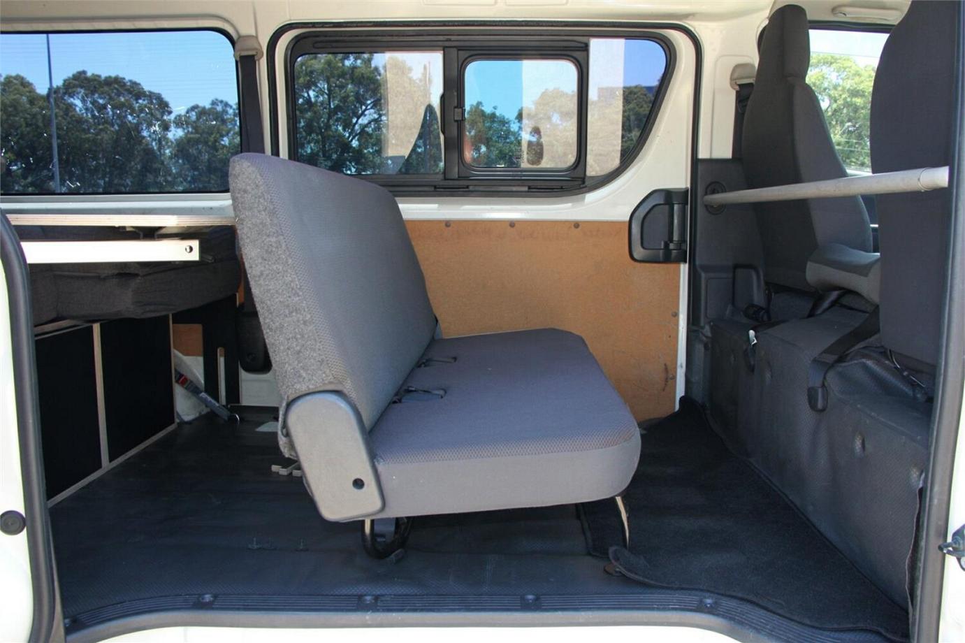 2017 Toyota Hiace Dx (camper Kit)-3