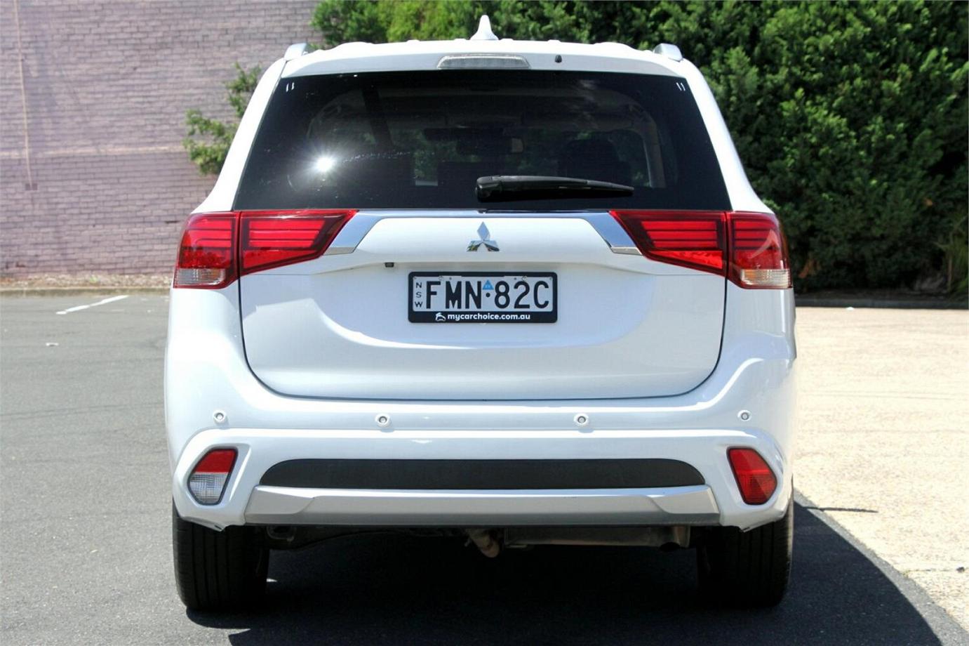 2017 Mitsubishi Outlander Phev Exceed-5