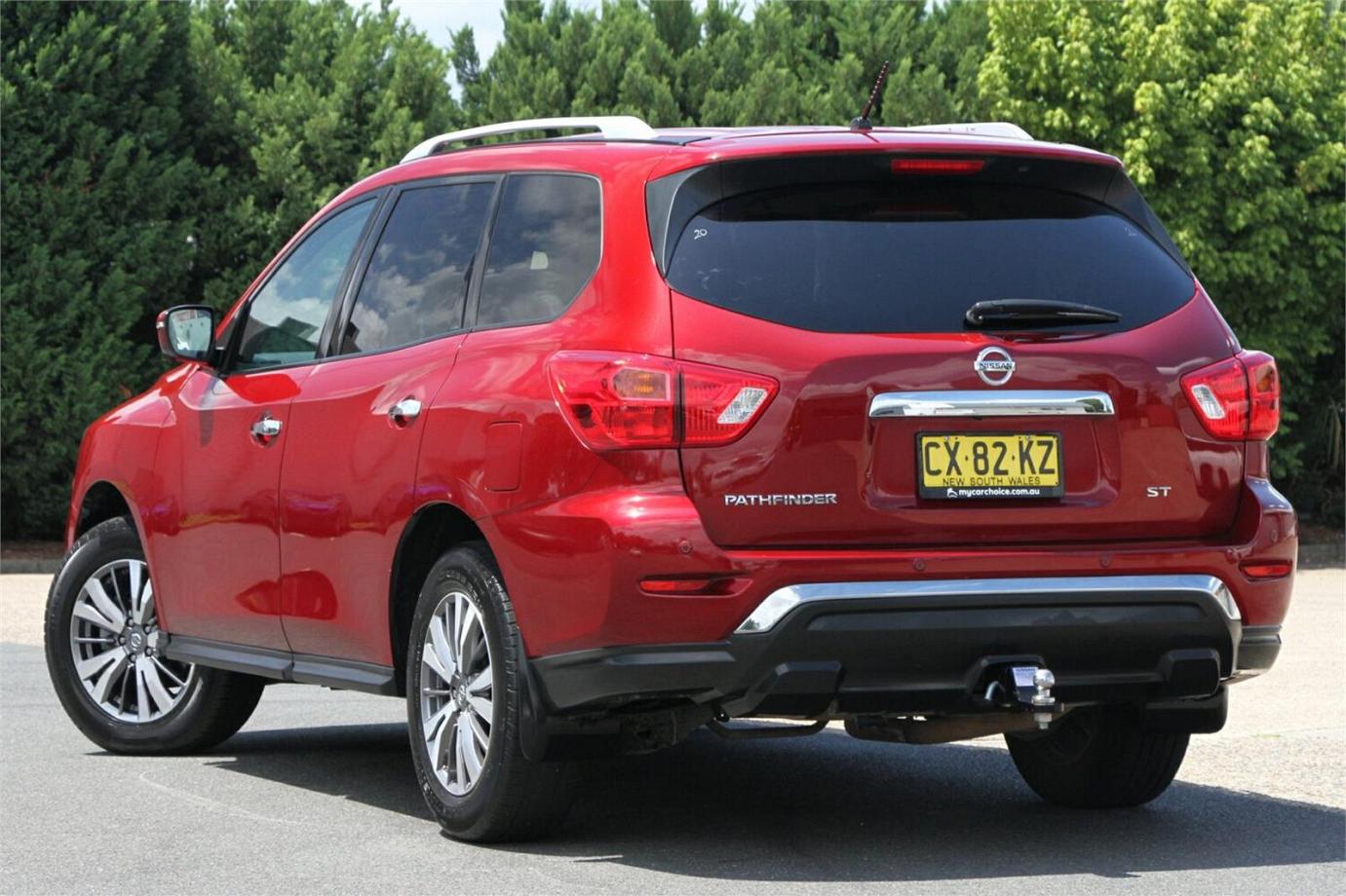 2019 Nissan Pathfinder St-19