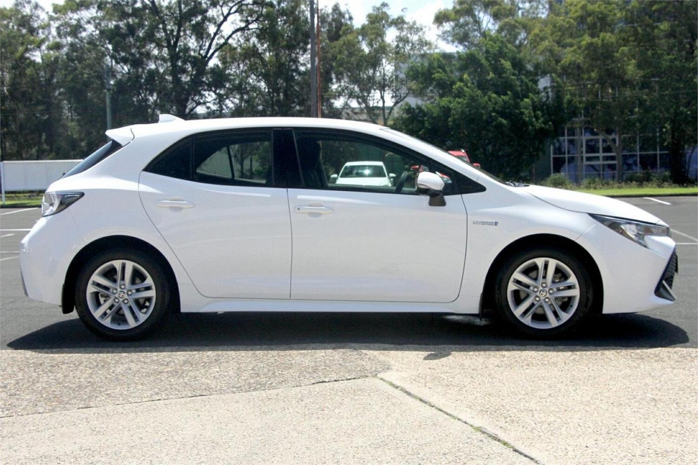 2018 Toyota Corolla Ascent Sport Hybrid-13